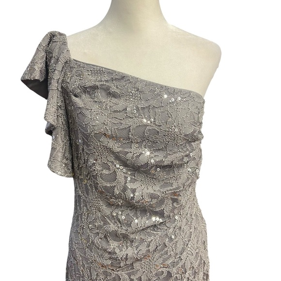 Hailey by Adrianna Papell One-Shoulder Lace Evening Gown Size 12 Grey Sequins - Picture 5 of 10